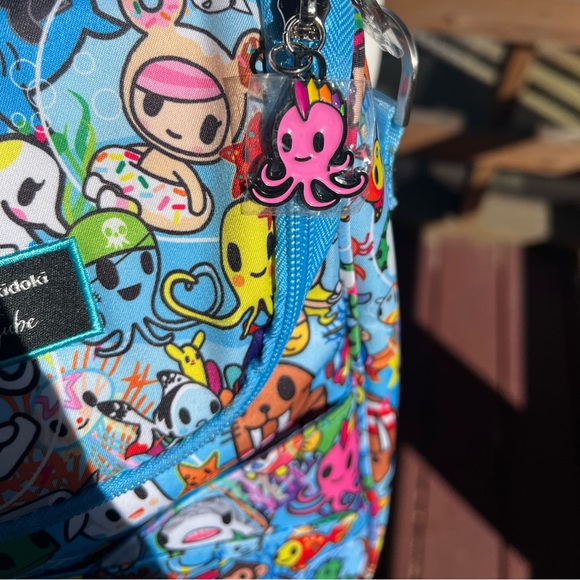 Tokidoki Sea Amo Be Cool Sling Bag for Lunch Box or Bottle Storage Brand New! - Picture 2 of 4
